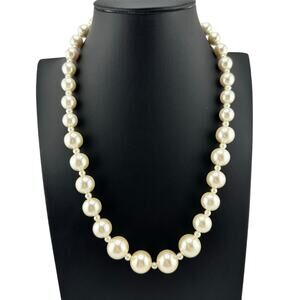 Glass Faux Pearl Graduated Beaded Classic Chic Silver Tone 21" Fashion Necklace